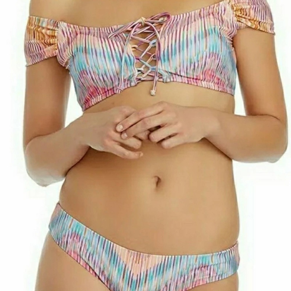 ☀️🏖 NWT Raisins LG cheeky fit bikini, $90, NWT
